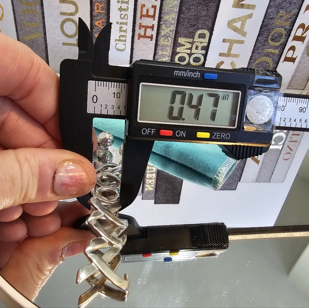 💋Tiffany & Co. XXXOOO Kisses & Hugs Paloma Picasso 925 Sterling Key Ring 🫂 - Picture 14 of 17